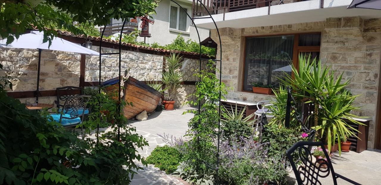 Kirios Hotel Nesebar Exterior photo