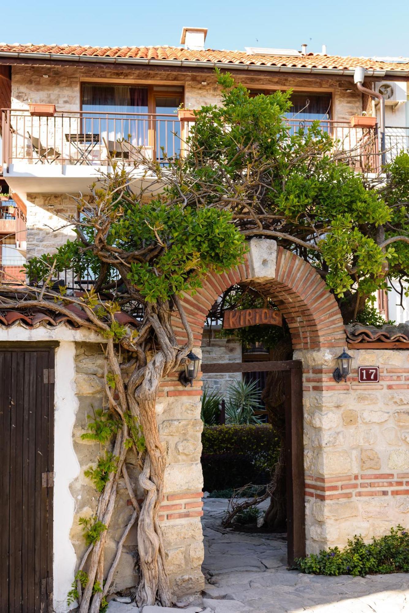 Kirios Hotel Nesebar Exterior photo